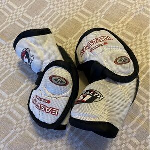 Easton Stealth S1 elbow pads Jr. M size soft cap design Velcro closure